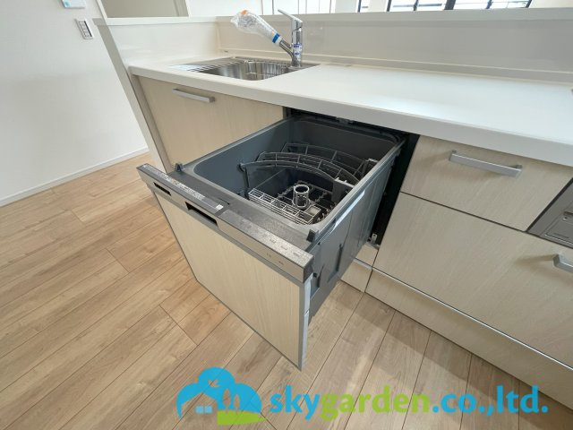 藤沢市鵠沼海岸2期　新築戸建　全3棟3号棟のキッチン|食洗機内蔵システムキッチン