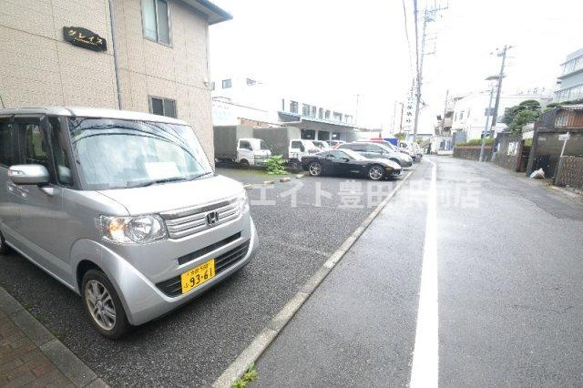 グレイスの駐車場