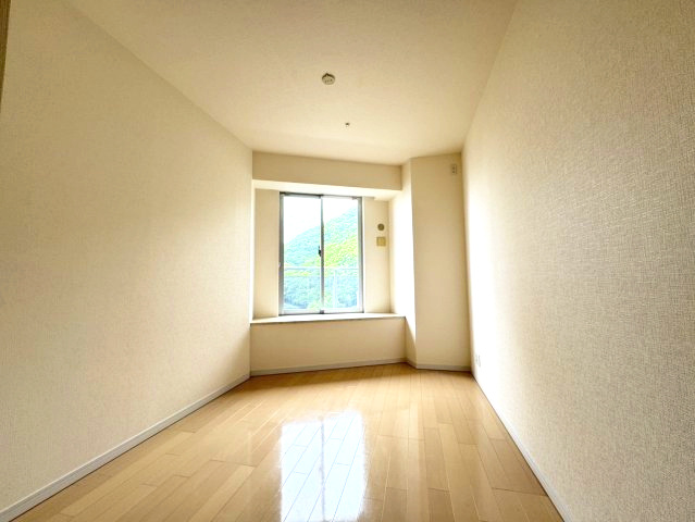 ジークレフ新神戸タワーの洋室