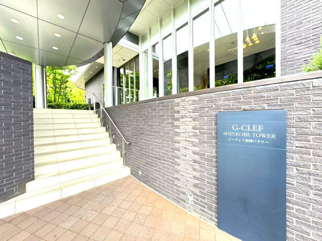 ジークレフ新神戸タワーのエントランス