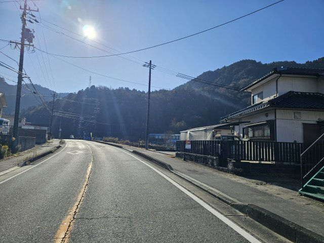 瑞浪市稲津町小里の前面道路含む現地写真