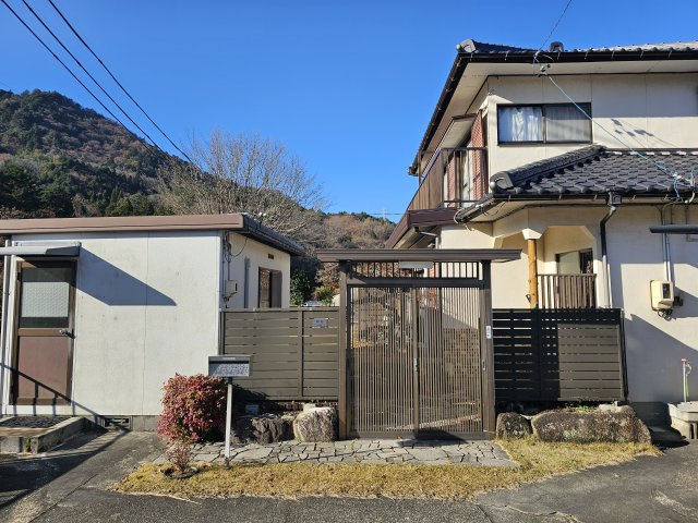 瑞浪市稲津町小里の外観