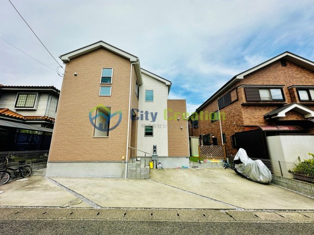 平塚市南原3丁目　築浅中古住宅の外観