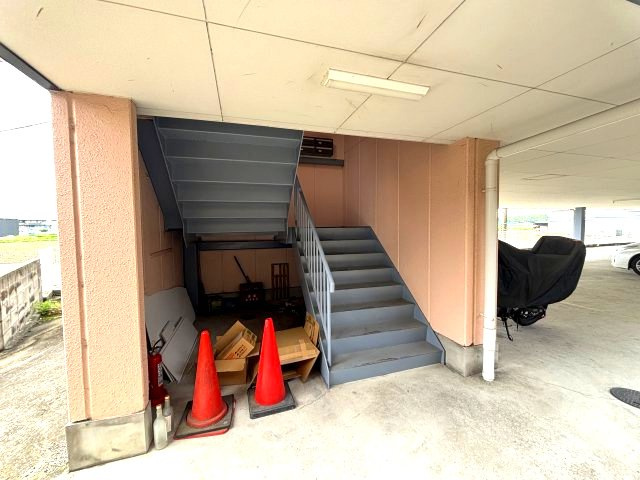 第2北山マンションのエントランス