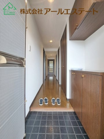 ライオンズマンション姫路西今宿　姫新線「播磨高岡駅」10分の玄関