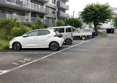 【駐輪場】 | 緑ヶ丘第３住宅２３０２号棟 | マンションの駐輪場は、事前に空きがあるか確認を取ると安心です。せっかく入居したのに駐輪スペースがない！なんてことになったら大変ですよね。そこで、内見時や購入前にはまず事前に確認しておくと良いでしょう。