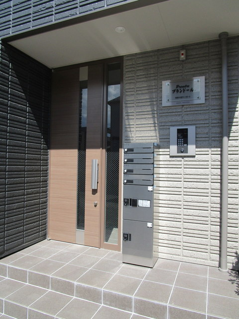 プランドールのエントランス|★オートロック完備★