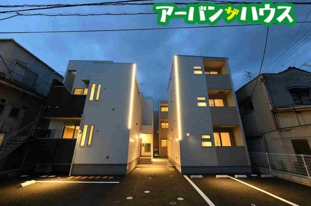 GRANDTIC 奉還町の外観