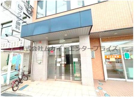 DH春日丘のエントランス