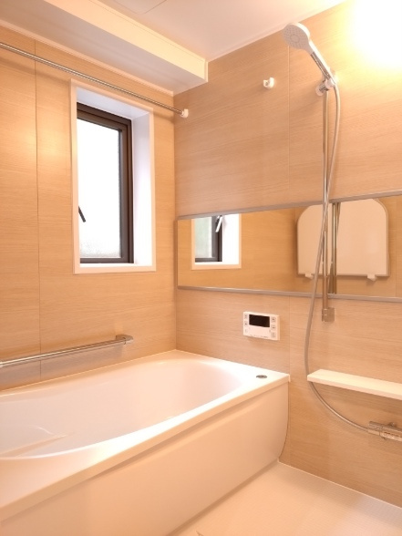 西宮名塩パークハウス１９号棟の浴室