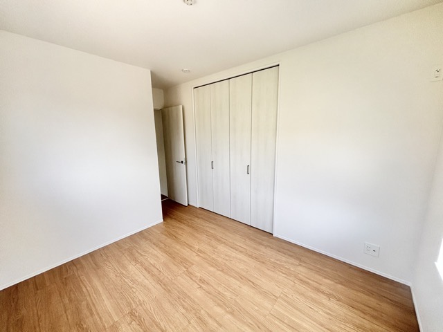 ファーストタウン海部郡第6蟹江町本町　全2棟　新築戸建の洋室