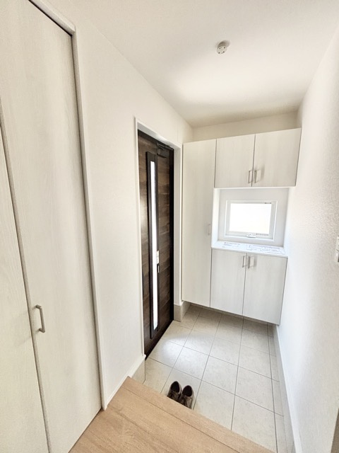 ファーストタウン海部郡第6蟹江町本町　全2棟　新築戸建の玄関