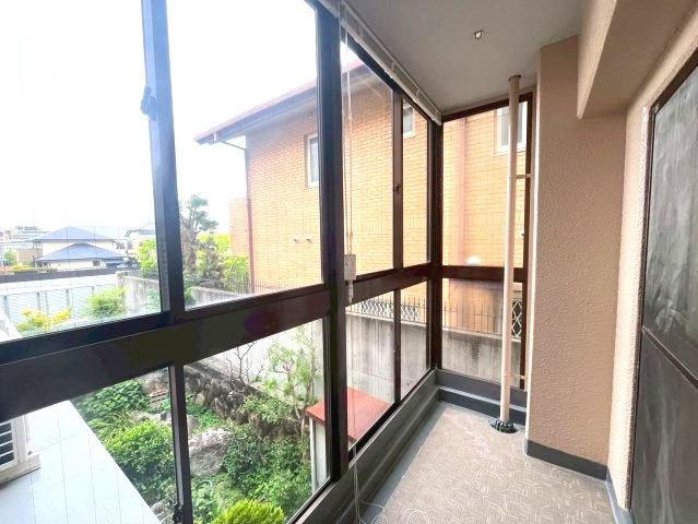 レジデンス國富のバルコニー|陽当たり良好なバルコニーです