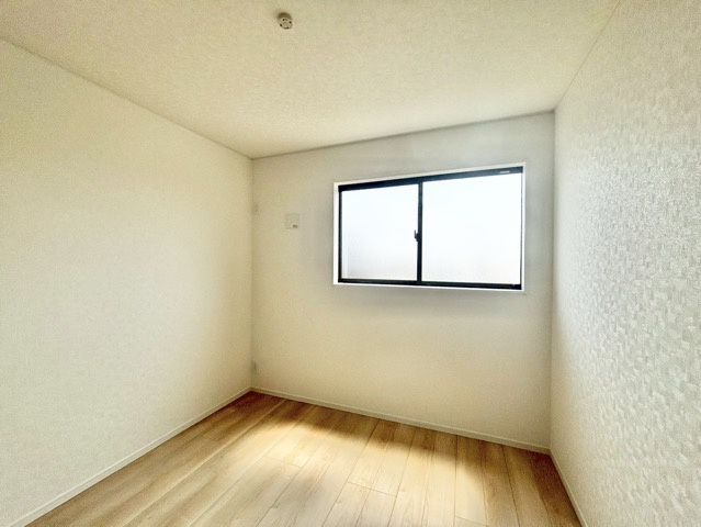 クレイドルガーデン東郷町諸輪第7　全8棟　新築戸建の洋室