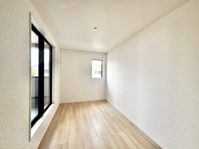 クレイドルガーデン東郷町諸輪第7　全8棟　新築戸建の洋室