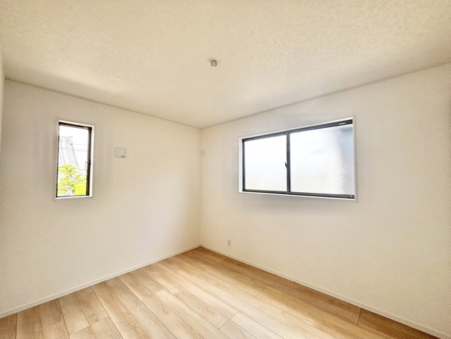 クレイドルガーデン東郷町諸輪第7　全8棟　新築戸建の洋室