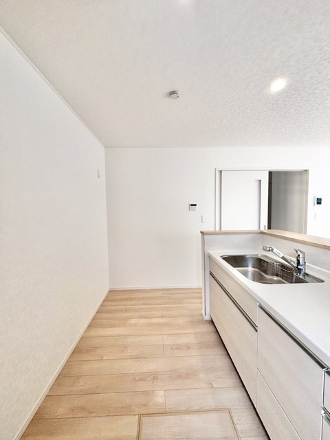 クレイドルガーデン東郷町諸輪第7　全8棟　新築戸建のキッチン