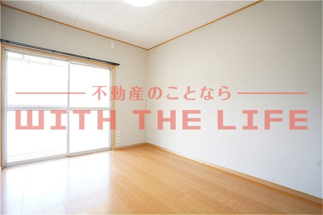 髙崎アパート【キャンペーン対象物件】の居間・リビング|ゆったりとした居間です