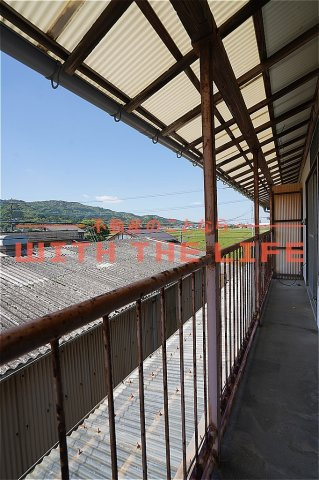 髙崎アパート【キャンペーン対象物件】のバルコニー|暖かな日差しのふりそそぐバルコニー