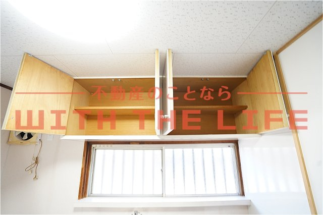 髙崎アパート【キャンペーン対象物件】のキッチン|収納スペースです