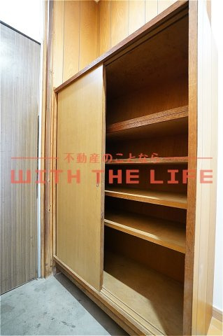 髙崎アパート【キャンペーン対象物件】の収納|シューズボックスです
