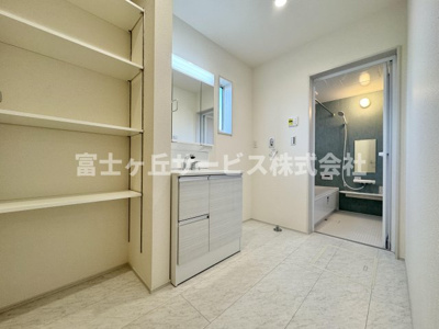 【脱衣所】 | 焼津市利右衛門 2期 新築一戸建て 1号棟 | 脱衣場です