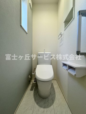 【トイレ】 | 焼津市利右衛門 2期 新築一戸建て 1号棟 | トイレです