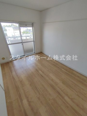 【寝室】 | サンシャトレ神ノ輪 | 別部屋写真です。