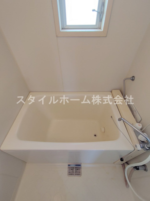 【浴室】 | サンシャトレ神ノ輪 | 別部屋写真です。