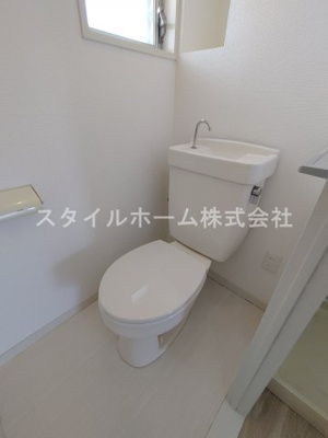 【トイレ】 | サンシャトレ神ノ輪 | 別部屋写真です。