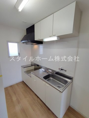 【キッチン】 | サンシャトレ神ノ輪 | 別部屋写真です。