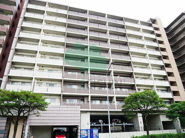 アルティザ博多プレミアの外観