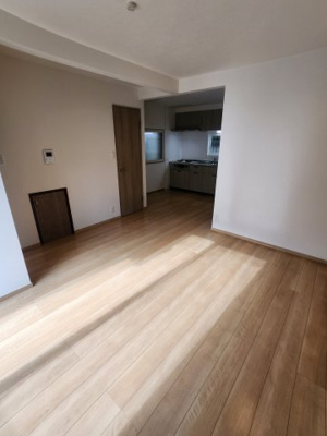 【居間・リビング】 | 城南町二丁目戸建