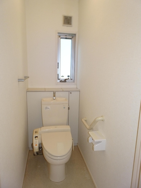 ヴィラガールのトイレ|温水洗浄暖房便座