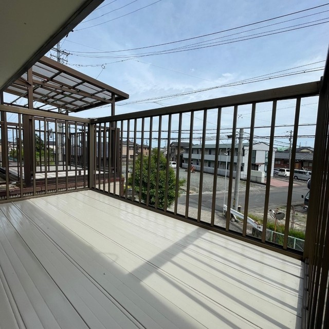 羽島郡岐南町薬師寺７丁目の一戸建てのバルコニー