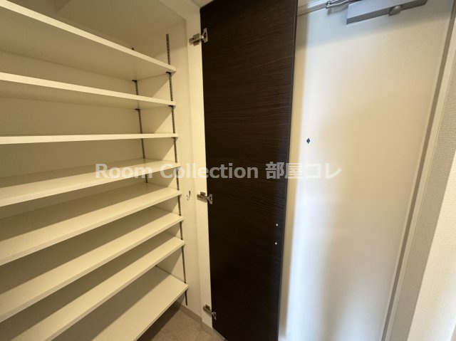 エステムコート名古屋ルノン　名屋市賃貸　仲介手数料無料の玄関|※同物件他部屋写真
反転、色違いの場合有
現況優先