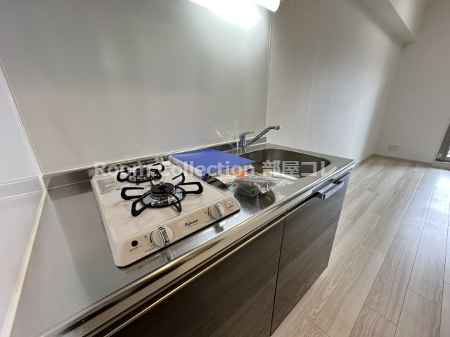 エステムコート名古屋ルノン　名屋市賃貸　仲介手数料無料のキッチン|※同物件他部屋写真
反転、色違いの場合有
現況優先