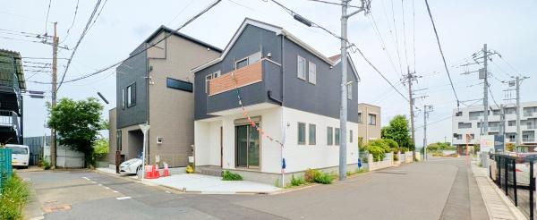 川崎市高津区蟹ケ谷の新築一戸建の外観|堂々と完成しました！いつでもご案内可能です！
お車でご自宅まで送迎承ります。