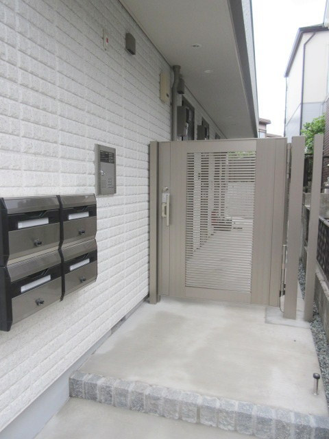 Ｃａｓａ　Ｌｉｒｉｏのエントランス|安心のオートロック・ＴＶモニタホン付エントランス