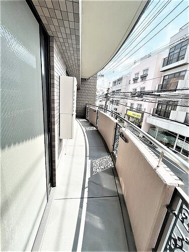 グランドールアサヒのバルコニー|南西向きバルコニー　※2022年9月撮影