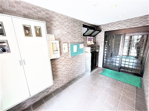 グランドールアサヒのエントランス|エントランスホール　※2022年9月撮影