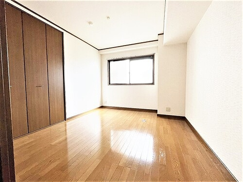 グランドールアサヒのその他|納戸（約6.3畳）　※2022年9月撮影