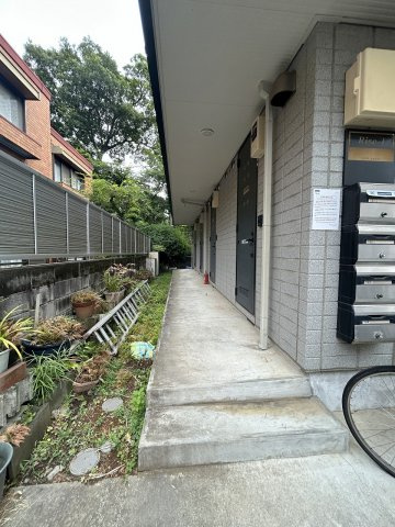 Ｒｉｓｅ・Ｉのエントランス|★閑静な住宅街で陽当り良好です★