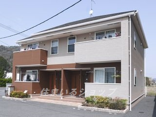 安芸高田市八千代町下根のアパート