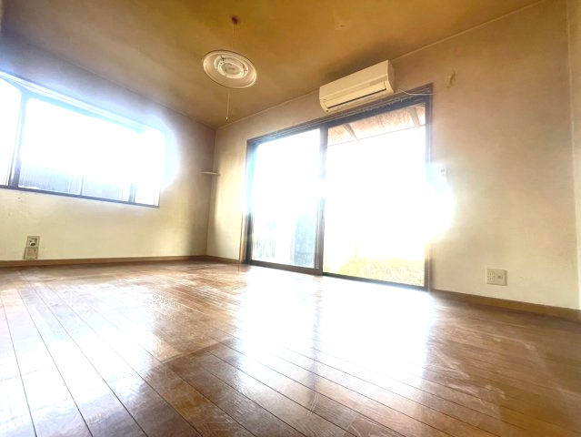 八街市山田台の洋室