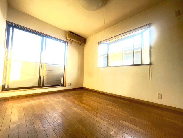 八街市山田台の洋室