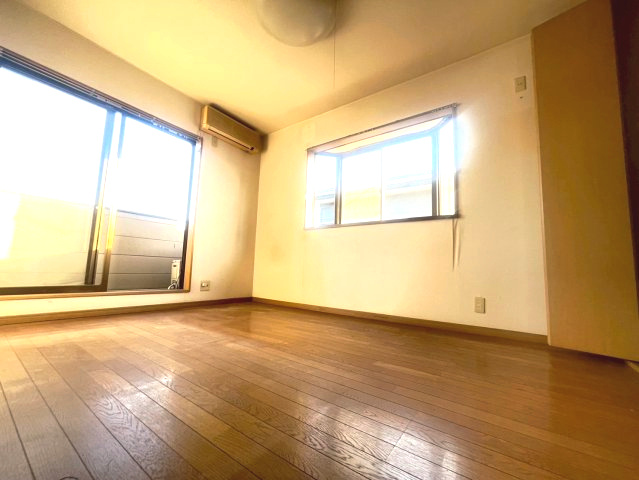 八街市山田台の洋室