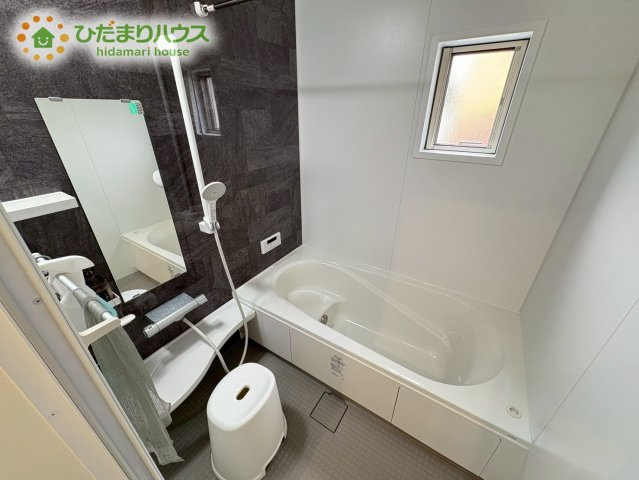 吉見町久保田　中古戸建の浴室|くつろぎのバスルームはゆったりリラックスできる1坪タイプ♪