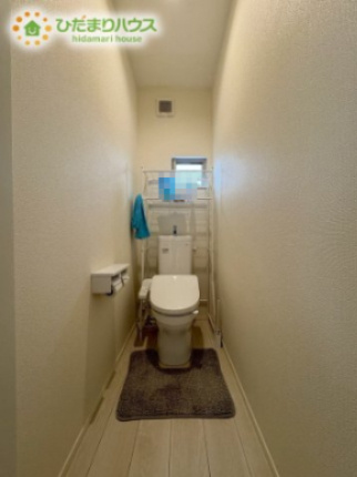 吉見町久保田　中古戸建のトイレ|トイレは1F、2F共に完備！取り合いになることがありませんね(^^)/