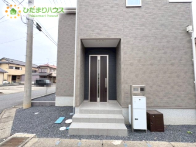 吉見町久保田　中古戸建の玄関|玄関開錠は「タグキー」で玄関ドアの開け閉めが楽です！